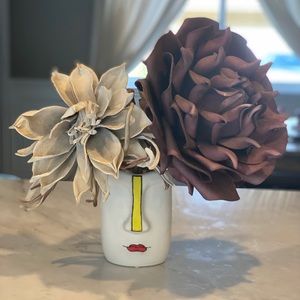 Flower vase